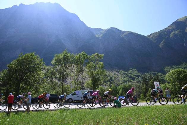 Tour de France 2026 Stage 19 ALPE D HUEZ, FRANCE - JULY 24 : illustration picture of the riders during stage 19 of the 113rd edition of Tour de France an UCI World Tour 2.UWT cycling road race stage for Men Elite of 128 km with start in Gap and finish in Alpe d Huez on July 24, 2026 in Alpe d Huez, France, 24 07 2026 ( Motordriver Kurt Vandenborre - Alpe d Huez France  Copyright: xGvgx