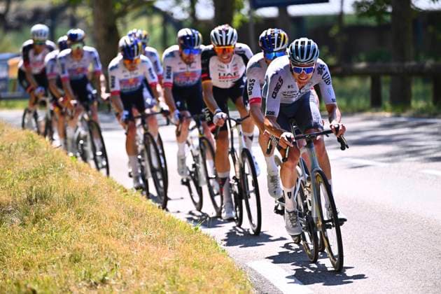 Tour de France 2026 Stage 19 ALPE D HUEZ, FRANCE - JULY 24 : rider of team Pinarello Q36.5 Pro Cycling Team during stage 19 of the 113rd edition of Tour de France an UCI World Tour 2.UWT cycling road race stage for Men Elite of 128 km with start in Gap and finish in Alpe d Huez on July 24, 2026 in Alpe d Huez, France, 24 07 2026 ( Motordriver Kurt Vandenborre - Alpe d Huez France  Copyright: xGvgx