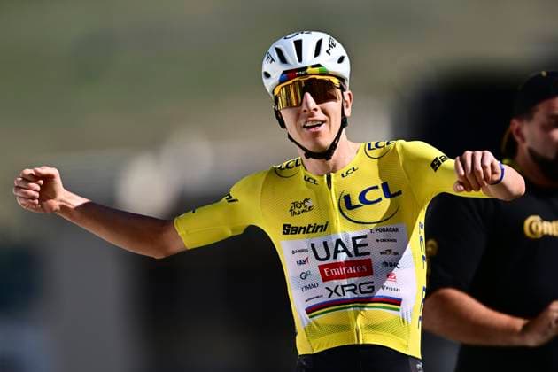 Tour de France 2026 Stage 19 ALPE D HUEZ, FRANCE - JULY 24 : Pogacar Tadej (SLO) of UAE Team Emirates - XRG wins during stage 19 of the 113rd edition of Tour de France an UCI World Tour 2.UWT cycling road race stage for Men Elite of 128 km with start in Gap and finish in Alpe d Huez on July 24, 2026 in Alpe d Huez, France, 24 07 2026 ( Motordriver Kurt Vandenborre - Alpe d Huez France  Copyright: xPeterxDexVoechtx