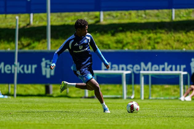 Warmed Omari (Hamburger SV, 17) AUT, Training Hamburger SV, Fussball, 1. Bundesliga, Saison 2026 2027, 24.07.2026 AUT, Training Hamburger SV, Fussball, 1. Bundesliga, Saison 2026 2027, 24.07.2026 Oberlängenfeld *** Warmed Omari, Hamburger SV, July 17, 2026, Training, Hamburger SV, Soccer, Bundesliga 1, 2026–2027 Season, July 24, 2026, Training, Hamburger SV, Soccer, Bundesliga 1, 2026–2027 Season, July 24, 2026, Oberlängenfeld Copyright: xEibner-Pressefoto MarcelxvonxFehrnx EP_MFN