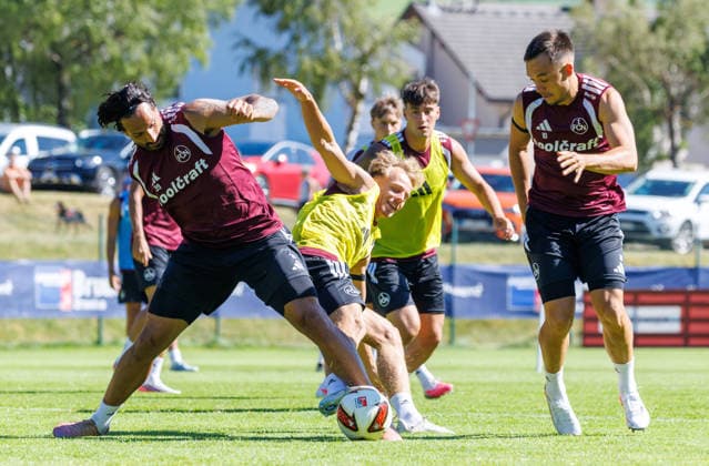 24.07.2026 - Fussball - 2. Fussball-Bundesliga - Saison 2026 2027 - 1. FC Nürnberg FCN Club - Trainingslager Sommer Sommertrainingslager Gais - Bruneck - Südtirol - Zink DaMa - xdaxmax - Adriano Grimaldi (39, 1. FC Nürnberg FCN ) Tim Janisch (32, 1. FC Nürnberg FCN ) Julian Justvan (10, 1. FC Nürnberg FCN ) *** July 24, 2026 Soccer 2 Soccer Bundesliga 2026–2027 Season 1 FC Nuremberg (FCN) Club Summer Training Camp Summer Training Camp in Gais, Brunico, South Tyrol Zink DaMa xdaxmax Adriano Grimaldi 39, 1 FC Nuremberg (FCN) Tim Janisch 32, 1 FC Nuremberg (FCN) Julian Justvan 10, 1 FC Nuremberg (FCN)