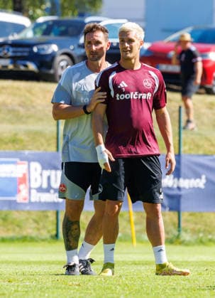 24.07.2026 - Fussball - 2. Fussball-Bundesliga - Saison 2026 2027 - 1. FC Nürnberg FCN Club - Trainingslager Sommer Sommertrainingslager Gais - Bruneck - Südtirol - Zink DaMa - xdaxmax - Miroslav Miro Klose ( Trainer 1. FC Nürnberg FCN ) Sigurd Haugen ( 9, 1. FC Nürnberg FCN ) *** July 24, 2026 Soccer 2 Soccer Bundesliga 2026–2027 Season 1 FC Nuremberg FCN Club Summer Training Camp Summer Training Camp in Gais, Brunico, South Tyrol Zink DaMa xdaxmax Miroslav Miro Klose, Coach of 1 FC Nürnberg FCN Sigurd Haugen 9, 1 FC Nuremberg FCN