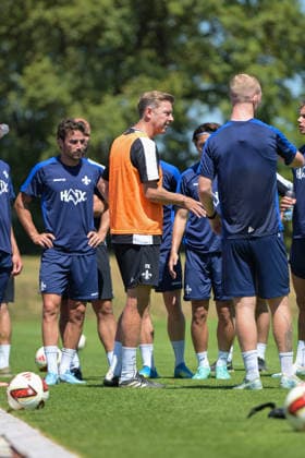 24.07.2026, Bad Wörishofen, Deutschland. 2. Bundesliga: Der SV Darmstadt 98 absolviert das Abschlusstraining im Sommertrainingslager vor dem Testspiel. Cheftrainer Florian Kohfeldt (SV Darmstadt 98) *** July 24, 2026, Bad Wörishofen, Germany, 2. Bundesliga: SV Darmstadt 98 completes its final training session at summer training camp ahead of the exhibition match. Head Coach Florian Kohfeldt, SV Darmstadt 98
