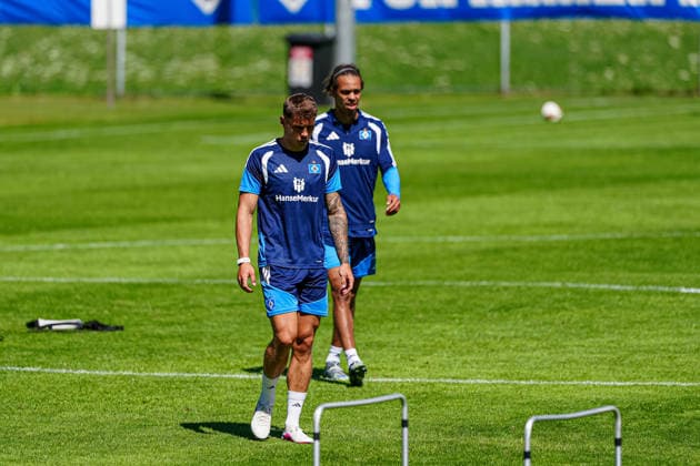 Nicolai Remberg (Hamburger SV, 21), Yussuf Poulsen (Hamburger SV, 15) AUT, Training Hamburger SV, Fussball, 1. Bundesliga, Saison 2026 2027, 24.07.2026 AUT, Training Hamburger SV, Fussball, 1. Bundesliga, Saison 2026 2027, 24.07.2026 Oberlängenfeld *** Nicolai Remberg, Hamburger SV, 21; Yussuf Poulsen, Hamburger SV, 15; AUT, Hamburger SV training, soccer, Bundesliga 1, 2026–2027 season, July 24, 2026 AUT, Hamburg SV training, soccer, Bundesliga 1, 2026–2027 season, July 24, 2026 Oberlängenfeld Copyright: xEibner-Pressefoto MarcelxvonxFehrnx EP_MFN