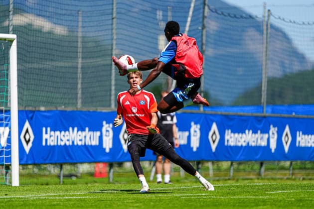 Colin Poppelbaum, Patson Daka (Hamburger SV, 27) AUT, Training Hamburger SV, Fussball, 1. Bundesliga, Saison 2026 2027, 24.07.2026 AUT, Training Hamburger SV, Fussball, 1. Bundesliga, Saison 2026 2027, 24.07.2026 Oberlängenfeld *** Colin Poppelbaum, Patson Daka, Hamburger SV, 27 AUT, Hamburger SV practice, soccer, Bundesliga 1, 2026–2027 season, July 24, 2026, Austria, Hamburger SV training, soccer, Bundesliga 1, 2026–2027 season, July 24, 2026, Oberlängenfeld Copyright: xEibner-Pressefoto MarcelxvonxFehrnx EP_MFN