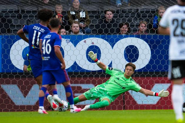 Rosenborg - Manchester United, ManU treningskamp 2026. Trondheim 20260724. Manchester Uniteds Joshua Zirkzee scorer 2-0 under treningskampen i fotball mellom Rosenborg og Manchester United pa Lerkendal stadion. Foto: Ole Martin Wold NTB Trondheim Norge EDITORIAL USE ONLY. RESTRICTED USE FOR BETTING COMPANIES Ref:_SPOKsOZa93EXtc.jpg *** Rosenborg vs. Manchester United, friendly match 2026 Trondheim 20260724 Manchester United s Joshua Zirkzee scores 2-0 during the soccer friendly between Rosenborg and Manchester United at Lerkendal Stadium. Photo: Ole Martin Wold, NTB, Trondheim, Norway. EDITORIAL USE ONLY. RESTRICTED USE BY BETTING COMPANIES  Copyright: xOlexMartinxWoldx xNTBx
