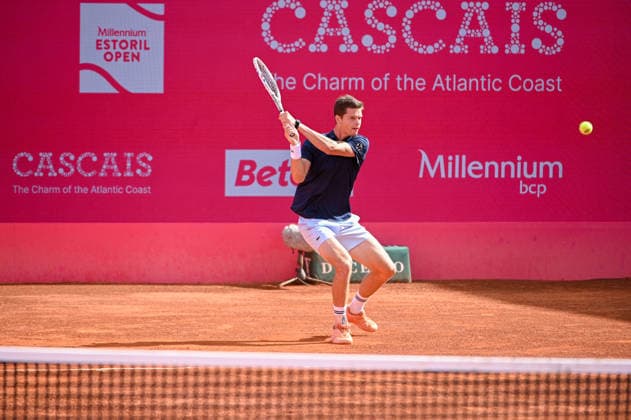 July 24, 2026, Lisbon, Lisbon, Portugal: ALEXANDER BLOCKX in action during the Quarter-finals at the Millennium Estoril Open ATP, Tennis Herren tennis tournament at Clube de Tenis do Estoril. Millennium Estoril Open 2026  - ZUMAr238 20260724_zip_r238_064 Copyright: xRicardoxRochax