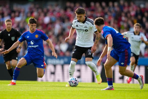 Rosenborg - Manchester United, ManU treningskamp 2026. Trondheim 20260724. Rosenborgs David Duris under treningskampen i fotball mellom Rosenborg og Manchester United pa Lerkendal stadion. Foto: Ole Martin Wold NTB Trondheim Norge EDITORIAL USE ONLY. RESTRICTED USE FOR BETTING COMPANIES Ref:_SPO_FFtCijD2Cg.jpg *** Rosenborg vs. Manchester United, friendly match 2026 Trondheim 20260724 Rosenborg s David Duris during the soccer friendly between Rosenborg and Manchester United at Lerkendal Stadium Photo: Ole Martin Wold, NTB, Trondheim, Norway EDITORIAL USE ONLY RESTRICTED USE FOR BETTING COMPANIES  Copyright: xOlexMartinxWoldx xNTBx
