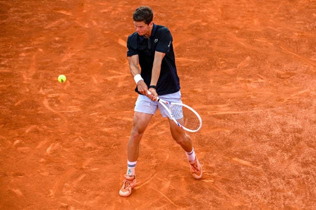 July 24, 2026, Lisbon, Lisbon, Portugal: ALEXANDER BLOCKX in action during the Quarter-finals at the Millennium Estoril Open ATP, Tennis Herren tennis tournament at Clube de Tenis do Estoril. Lisbon Portugal - ZUMAr238 20260724_zip_r238_065 Copyright: xRicardoxRochax