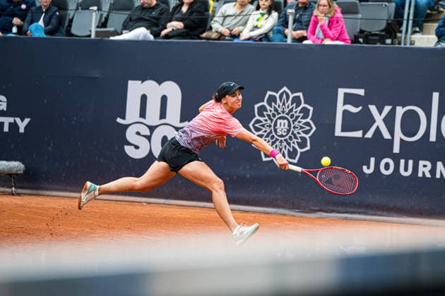 Tennis I Damen I Saison 2026 I MSC Hamburg Ladies Open WTA250 I 24.07.2026 Anhelina Kalinina (UKR) sprintet zur Rettung des Balls *** Tennis I Women I 2026 Season I MSC Hamburg Ladies Open WTA250 I July 24, 2026 Anhelina Kalinina (UKR) sprints to save the ball Copyright: xLobeca Björn-OlexKehmx