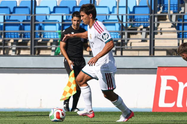 ESP: Real Madrid v AD Alcorcon Pre season match 2026 2027 Gonzalo Garcia of Real Madrid dribbles the ball during Pre season match between Real Madrid and AD Alcorcon at Estadio Alfredo Di Stefano on July 24, 2026 in Madrid, Spain. Madrid Madrid Spain Football *** ESP Real Madrid vs. AD Alcorcón, 2026–2027 Preseason Match: Gonzalo García of Real Madrid dribbles the ball during a preseason match between Real Madrid and AD Alcorcón at Estadio Alfredo Di Stefano on July 24, 2026, in Madrid, Spain. Madrid, Spain. Soccer Copyright: xYanx