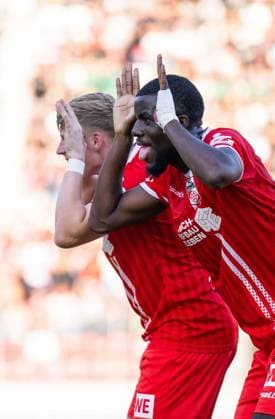 FUSSBALL REGIONALLIGA NORDOST - SAISON 2026-2027 - 1. SPIELTAG FC ROT WEISS ERFURT - BFC DYNAMO ** NUR FÜR REDAKTIONELLE ZWECKE ** EDITORIAL USE ONLY **<p>24 07 2026-Erfurt: Fussball Regionalliga Nordost 1. Spieltag Saison 2026-2027 Steigerwaldstadion FC Rot Weiss Erfurt - BFC Dynamo im Foto: Jubel bei Marco Wolf 10 (FC Rot-Weiß Erfurt) und Benny Boboy 27 (Rot-Weiß Erfurt) nach dem Treffer zum 3:0. ( Deutschland Thueringen Erfurt Copyright: SaschaxFromm *** SOCCER REGIONAL LEAGUE NORTHEAST 2026–2027 SEASON, MATCHDAY 1: FC ROT WEISS ERFURT vs. BFC DYNAMO ** FOR EDITORIAL PURPOSES ONLY ** EDITORIAL USE ONLY ** July 24, 2026 Erfurt Soccer Regional League Northeast Matchday 1, 2026–2027 Season Steigerwald Stadium FC Rot-Weiss Erfurt vs. BFC Dynamo In the photo: Marco Wolf (10, FC Rot-Weiss Erfurt) and Benny Boboy (27, Rot) celebrate Weiss Erfurt after the goal that made it 3–0 Germany Thuringia Erfurt Copyright SaschaxFromm Copyright: SaschaxFromm doc86uxxqq8ww71lhdjlf7i ,EDITORIAL USE ONLY