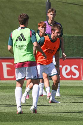 ESP: Real Madrid v AD Alcorcon Pre season match 2026 2027 Franco Mastantuono of Real Madrid reachs the ball before Pre season match between Real Madrid and AD Alcorcon at Estadio Alfredo Di Stefano on July 24, 2026 in Madrid, Spain. Madrid Madrid Spain Football *** ESP Real Madrid vs. AD Alcorcón, 2026–2027 Preseason Match: Franco Mastantuono of Real Madrid reaches for the ball during the preseason match between Real Madrid and AD Alcorcón at Estadio Alfredo Di Stefano on July 24, 2026, in Madrid, Spain. Madrid, Spain. Soccer Copyright: xYanx