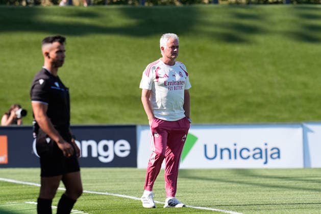 July 24, 2026, Valdebebas, Madrid, Spain: Jose Mourinho, head coach of Real Madrid, looks on during the Real Madrid training session held in collaboration with A.D. Alcorcon at Alfredo Di Stefano stadium on July 24, 2026, in Valdebebas, Madrid, Spain. Valdebebas Spain - ZUMAa181 20260724_zaa_a181_096 Copyright: xDennisxAgyemanx