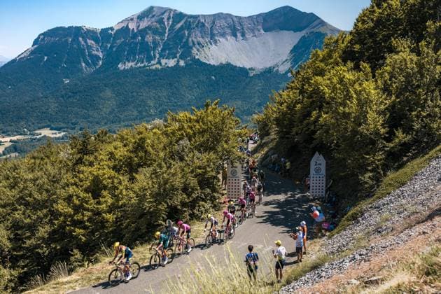 Tour de France 2026 PHOTOPQR LE DAUPHINE Jean-Baptiste BORNIER ; Huez ; 24 07 2026 ; Gap (Hautes-Alpes), le vendredi 24 juillet 2026. Etape 19 du Tour de France entre Gap (Hautes-Alpes) et l Alpe-d huez (Isère). Les coureurs dans le col Bayard. Photo : Le DL Jean-Baptiste Bornier 113th edition of the Tour de France cycling race. *** Local Caption *** Huez Isère Rhône-Alpes FRANCE  Copyright: xPHOTOPQR LExDAUPHINE MAXPPPxJean-BaptistexBORNIERx 20260724JDL9161 20260724JDL9161
