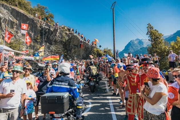 Tour de France 2026 PHOTOPQR LE DAUPHINE Jean-Baptiste BORNIER ; Huez ; 24 07 2026 ; Huez (Isère), le vendredi 24 juillet 2026. Etape 19 du Tour de France entre Gap (Hautes-Alpes) et l Alpe-d huez (Isère). Les bords de route de la montée à l Alpe d Huez étaient noir de monde. Photo : Le DL Jean-Baptiste Bornier 113th edition of the Tour de France cycling race. *** Local Caption *** Huez Isère Rhône-Alpes FRANCE  Copyright: xPHOTOPQR LExDAUPHINE MAXPPPxJean-BaptistexBORNIERx 20260724JDL9165 20260724JDL9165