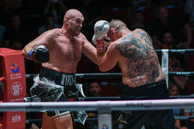 July 24, 2026, Pattaya, Chonburi, Thailand: Tyson Fury (L) and Mariusz Wach (R) trading punches during their heavyweight boxing bout. Tyson Fury defeats Mariusz Wach by corner retirement after seven rounds to win the WBC Humanitarian Belt at Max Muay Thai Stadium. Pattaya Thailand - ZUMAs197 20260724_aaa_s197_082 Copyright: xWasimxMatherx