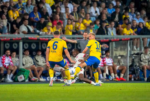 Deutschland: Fussball Testspiel Vereine 2026 2027, Freundschaftsspiel Eintracht Braunschweig vs Southampton FC Eintracht-Stadion (Braunschweig): Florian Flick (Eintracht Braunschweig, 6) Louis Breunig (Eintracht Braunschweig, 16) Braunschweig *** Germany Soccer Friendly Matches Clubs 2026 2027, Friendly Match Eintracht Braunschweig vs. Southampton FC Eintracht Stadium Braunschweig Florian Flick Eintracht Braunschweig, 6 Louis Breunig Eintracht Braunschweig, 16 Braunschweig Copyright: xAymanxAlahmedx