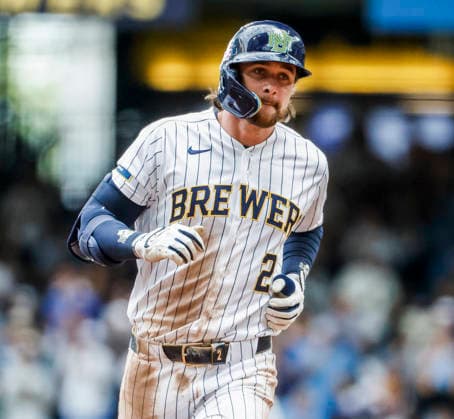 Milwaukee Brewers second baseman Brice Turang runs the bases after hitting a home run in the fifth inning of the MLB, Baseball Herren, USA game between the Colorado Rockies and the Milwaukee Brewers at American Family Field in Milwaukee, Wisconsin on Friday July 24, 2026.  MIL20260724822 TANNENxMAURY
