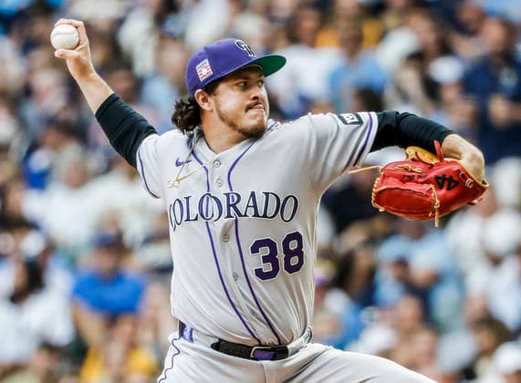 Colorado Rockies relief pitcher Victor Vodnik throws in the sixth inning of the MLB, Baseball Herren, USA game between the Colorado Rockies and the Milwaukee Brewers at American Family Field in Milwaukee, Wisconsin on Friday July 24, 2026.  MIL20260724823 TANNENxMAURY