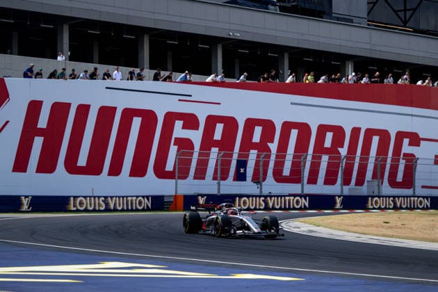 24.07.2026, HUN, Motorsport, FIA Formel 1 Weltmeisterschaft, Freies Training, Saison 2026, Hungaroring Budapest, Großer Preis von Ungarn Nico Hülkenberg ( Audi Revolut F1 Team, Deutschland, 27 ) im Audi R26 vor Hungaroring Branding in Kurve 2, Mogyorod Hungaroring Pest Ungarn *** July 24, 2026, HUN, Motorsports, FIA Formula 1 World Championship, Free Practice, 2026 Season, Hungaroring, Budapest, Hungarian Grand Prix, Nico Hülkenberg, Audi Revolut F1 Team, Germany, No. 27 in the Audi R26, in front of the Hungaroring branding at Turn 2, Mogyorod, Hungaroring, Pest, Hungary Copyright: xNordphotox xMemmlerx