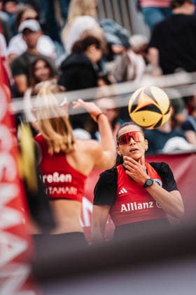 Beachvolleyball Frauen Allianz German Beach Club Finals Die Finals 2026 Hannover Olympischer Club BW vs. Beachclub Kiel 24.07.2026 Leonie Klinke Hannover Opernplatz Niedersachsen Deutschland *** Women s Beach Volleyball Allianz German Beach Club Finals The 2026 Finals Hannover Olympischer Sport Club BW vs. Beachclub Kiel July 24, 2026 Leonie Klinke Hannover Opernplatz Lower Saxony, Germany