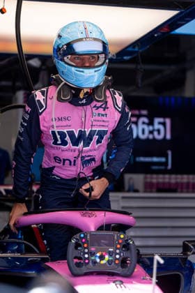 24.07.2026, HUN, Motorsport, FIA Formel 1 Weltmeisterschaft, Freies Training, Saison 2026, Hungaroring Budapest, Großer Preis von Ungarn Pierre Gasly ( BWT Alpine F1 Team, Frankreich, 10 ) in der Boxengasse Garage steigt in sein Auto ein, Mogyorod Hungaroring Pest Ungarn *** July 24, 2026, HUN, Motorsports, FIA Formula 1 World Championship, Free Practice, 2026 Season, Hungaroring Budapest, Hungarian Grand Prix, Pierre Gasly, BWT Alpine F1 Team, France, No. 10 in the pit lane garage gets into his car, Mogyorod, Hungaroring, Pest, Hungary Copyright: xNordphotox xMemmlerx