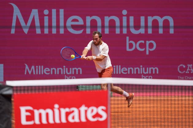 Tiago Torres Vs Hugo Gaston in Estoril, Portugal - 24 Jul 2026 Hugo Gaston plays against Tiago Torres (Not in view) during the quarterfinals of Millennium Estoril Open ATP, Tennis Herren Tour 250 tennis tournament at the Clube de Tenis do Estoril. Final score: Tiago Torres 0:2 Hugo Gaston Estoril Portugal Copyright: xBrunoxdexCarvalhox xSOPAxImagesx brunodecarvalho_estorilopen26-1175