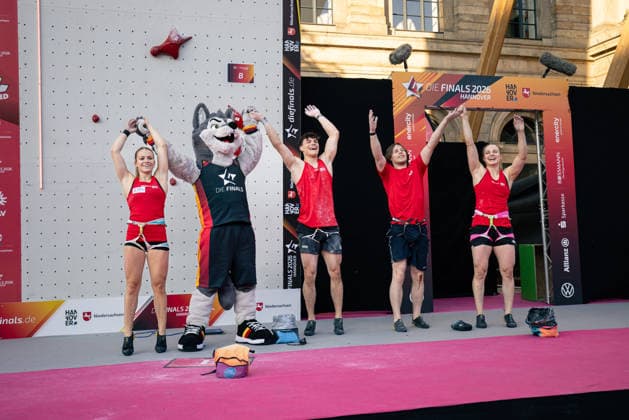 24.07.2026: Klettern - Speedklettern: Die Finals 2026 - Deutsche Meisterschaft Speed - Gemischte Staffel Nele Thomas (Nordrhein-Westfalen), Andrin Zedler (Nordrhein-Westfalen), Nikita Levyi (Nordrhein-Westfalen), Sofiia Tulchynska (Nordrhein-Westfalen) Hannover Opernplatz Niedersachsen Deutschland *** July 24, 2026 Climbing Speed Climbing The Finals 2026 German Speed Climbing Championship Mixed Relay Nele Thomas North Rhine-Westphalia, Andrin Zedler, North Rhine-Westphalia; Nikita Levyi, North Rhine-Westphalia; Sofiia Tulchynska, North Rhine-Westphalia; Hanover, Opernplatz, Lower Saxony, Germany