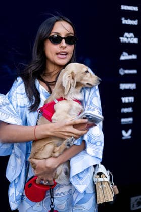 Hund Leo Leclerc mit Alexandra Leclerc, HUN, Formel 1 Weltmeisterschaft, Grand Prix von Ungarn, Hungaroring Budapest, Freies Training, Saison 2026, 24.07.2026 HUN, Formel 1 Weltmeisterschaft, Grand Prix von Ungarn, Hungaroring Budapest, Freies Training, Saison 2026, 24.07.2026 Budapest *** Leo Leclerc s dog with Alexandra Leclerc, HUN, Formula 1 World Championship, Hungarian Grand Prix, Hungaroring, Budapest, Free Practice, 2026 Season, July 24, 2026 HUN, Formula 1 World Championship, Hungarian Grand Prix, Hungaroring, Budapest, Free Practice, 2026 Season, July 24, 2026 Budapest Copyright: xEibner-Pressefoto Memmlerx EP_MMR