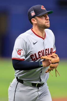 July 24, 2026, St. Petersburg, Florida, USA: Cleveland Guardians left fielder David Fry (6) runs to the dugout prior to an MLB, Baseball Herren, USA game against the Tampa Bay Rays on July 24, 2026 at Tropicana Field. The Rays beat the Guardians 11-3. St. Petersburg USA - ZUMAh180 20260724_zsp_h180_004 Copyright: xKimxHukarix