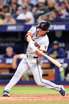 July 24, 2026, St. Petersburg, Florida, USA: Cleveland Guardians third baseman Gabriel Arias (13) singles to center field during an MLB, Baseball Herren, USA game against the Tampa Bay Rays on July 24, 2026 at Tropicana Field. The Rays beat the Guardians 11-3. St. Petersburg USA - ZUMAh180 20260724_zsp_h180_016 Copyright: xKimxHukarix