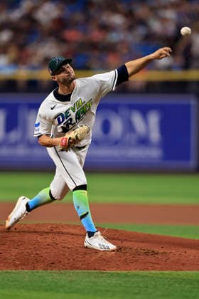 July 24, 2026, St. Petersburg, Florida, USA: Tampa Bay Rays starting pitcher Shane McClanahan (18) delivers a pitch during an MLB, Baseball Herren, USA game against the Cleveland Guardians on July 24, 2026 at Tropicana Field. The Rays beat the Guardians 11-3. St. Petersburg USA - ZUMAh180 20260724_zsp_h180_039 Copyright: xKimxHukarix