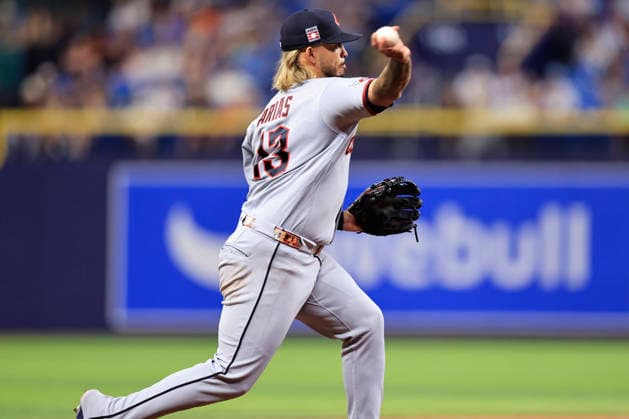 July 24, 2026, St. Petersburg, Florida, USA: Cleveland Guardians third baseman Gabriel Arias (13) fields a ball off the bat of Tampa Bay Rays designated hitter Yandy DoÂ­az (2) and throws him out at first base during an MLB, Baseball Herren, USA game on July 24, 2026 at Tropicana Field. The Rays beat the Guardians 11-3. St. Petersburg USA - ZUMAh180 20260724_zsp_h180_069 Copyright: xKimxHukarix