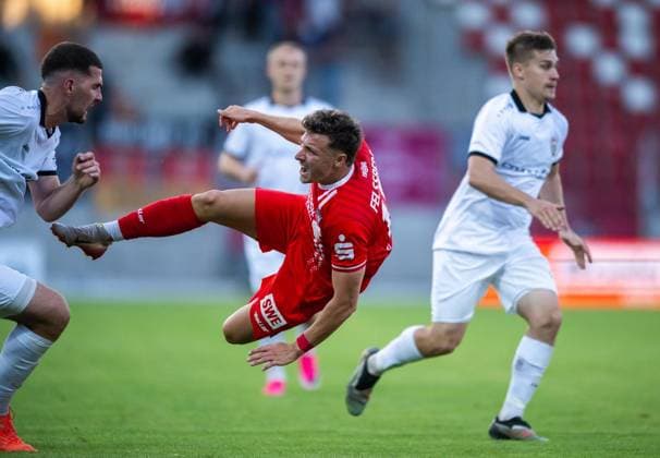 FUSSBALL REGIONALLIGA NORDOST - SAISON 2026-2027 - 1. SPIELTAG FC ROT WEISS ERFURT - BFC DYNAMO ** NUR FÜR REDAKTIONELLE ZWECKE ** EDITORIAL USE ONLY **<p>24 07 2026-Erfurt: Fussball Regionalliga Nordost 1. Spieltag Saison 2026-2027 Steigerwaldstadion FC Rot Weiss Erfurt - BFC Dynamo im Foto: Robbie Felßberg 18 (Rot-Weiß Erfurt) ( Deutschland Thueringen Erfurt Copyright: SaschaxFromm *** SOCCER REGIONAL LEAGUE NORTHEAST 2026–2027 SEASON, MATCHDAY 1: FC ROT WEISS ERFURT vs. BFC DYNAMO ** FOR EDITORIAL PURPOSES ONLY ** EDITORIAL USE ONLY ** July 24, 2026 Erfurt Soccer Regional League Northeast Matchday 1, 2026–2027 Season Steigerwaldstadion FC Rot Weiss Erfurt vs. BFC Dynamo in the photo: Robbie Felßberg 18 Rot Weiss Erfurt Germany Thuringia Erfurt Copyright SaschaxFromm Copyright: SaschaxFromm doc86v6iq8w53d1k6nbff7i ,EDITORIAL USE ONLY