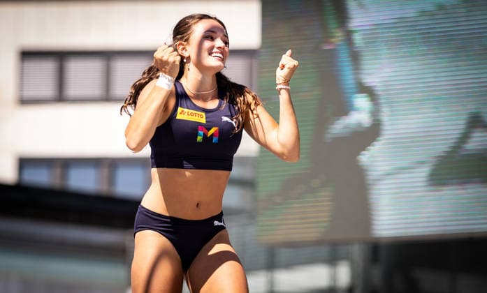 Deutsche Leichtathletik-Meisterschaften Stabhochsprung Frauen; Hannover, 24.07.2026 Freude bei Lotte Gretzler (USC Mainz) im Stabhochsprung der Frauen; Deutsche Leichtathletik-Meisterschaften Stabhochsprung Frauen am 24.07.2026 auf dem Opernplatz in Hannover (Niedersachsen). *** German Track and Field Championships – Women’s Pole Vault, Hanover, July 24, 2026: Lotte Gretzler of USC Mainz celebrates her victory in the women’s pole vault at the German Track and Field Championships on July 24, 2026, at Opernplatz in Hanover, Lower Saxony Copyright: xBEAUTIFULxSPORTS R.xSchmittx