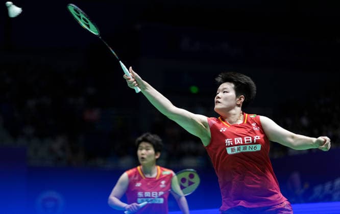 (260725) -- CHANGZHOU, July 25, 2026 -- Liu Shengshu (R) Tan Ning compete during the women s doubles semifinal match between Liu Shengshu Tan Ning of China and Baek Ha Na Lee So Hee of South Korea at the 2026 China Open badminton tournament in Changzhou, east China s Jiangsu Province, July 25, 2026. ) (SP)CHINA-CHANGZHOU-BADMINTON-CHINA OPEN-WOMEN S DOUBLES (CN) SunxFei 