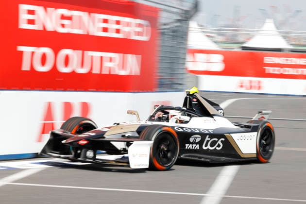 July 25, 2026, Tokyo, Japan: JAGUAR TCS RACING driver Antonio Felix Da Costa (13) in action during a free practice before starting the Formula E Tokyo E-Prix, round 14 of the 2025Ã¢â‚¬2026 ABB FIA Formula E World Championship, WM, Weltmeisterschaft on the temporary street circuit around the Tokyo Big Sight convention center in Tokyo. Tokyo Japan - ZUMAm191 20260725_aap_m191_026 Copyright: xRodrigoxReyesxMarinx
