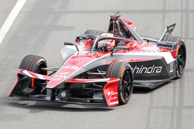 July 25, 2026, Tokyo, Japan: MAHINDRA RACING driver Edoardo Mortara (48) in action during a free practice before starting the Formula E Tokyo E-Prix, round 14 of the 2025Ã¢â‚¬2026 ABB FIA Formula E World Championship, WM, Weltmeisterschaft on the temporary street circuit around the Tokyo Big Sight convention center in Tokyo. Tokyo Japan - ZUMAm191 20260725_aap_m191_028 Copyright: xRodrigoxReyesxMarinx