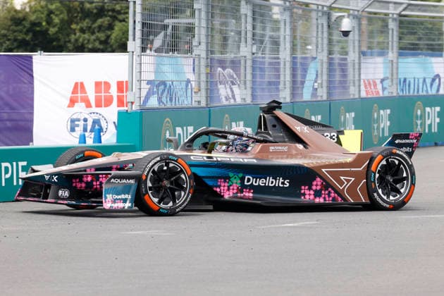 July 25, 2026, Tokyo, Japan: CUPRA KIRO driver Dan Ticktum (33) in action during a free practice before starting the Formula E Tokyo E-Prix, round 14 of the 2025Ã¢â‚¬2026 ABB FIA Formula E World Championship, WM, Weltmeisterschaft on the temporary street circuit around the Tokyo Big Sight convention center in Tokyo. Tokyo Japan - ZUMAm191 20260725_aap_m191_030 Copyright: xRodrigoxReyesxMarinx