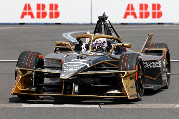 July 25, 2026, Tokyo, Japan: DS PENSKE driver Taylor Barnard (77) in action during a free practice before starting the Formula E Tokyo E-Prix, round 14 of the 2025Ã¢â‚¬2026 ABB FIA Formula E World Championship, WM, Weltmeisterschaft on the temporary street circuit around the Tokyo Big Sight convention center in Tokyo. Tokyo Japan - ZUMAm191 20260725_aap_m191_034 Copyright: xRodrigoxReyesxMarinx