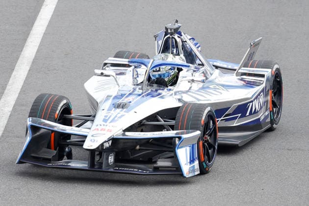 July 25, 2026, Tokyo, Japan: ANDRETTI FORMULA E driver Jake Dennis (27) in action during a free practice before starting the Formula E Tokyo E-Prix, round 14 of the 2025Ã¢â‚¬2026 ABB FIA Formula E World Championship, WM, Weltmeisterschaft on the temporary street circuit around the Tokyo Big Sight convention center in Tokyo. Tokyo Japan - ZUMAm191 20260725_aap_m191_041 Copyright: xRodrigoxReyesxMarinx