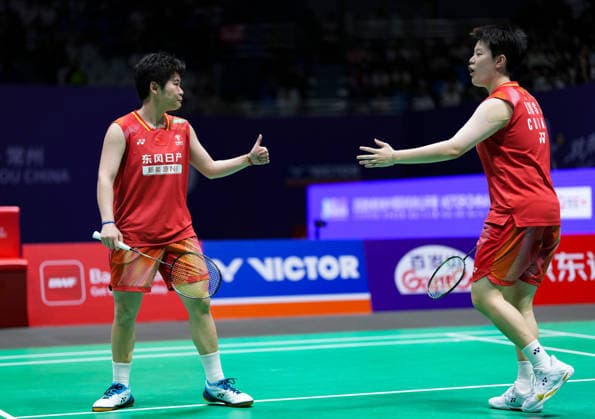 (260725) -- CHANGZHOU, July 25, 2026 -- Liu Shengshu Tan Ning (L) celebrate a point during the women s doubles semifinal match between Liu Shengshu Tan Ning of China and Baek Ha Na Lee So Hee of South Korea at the 2026 China Open badminton tournament in Changzhou, east China s Jiangsu Province, July 25, 2026. ) (SP)CHINA-CHANGZHOU-BADMINTON-CHINA OPEN-WOMEN S DOUBLES (CN) SunxFei 