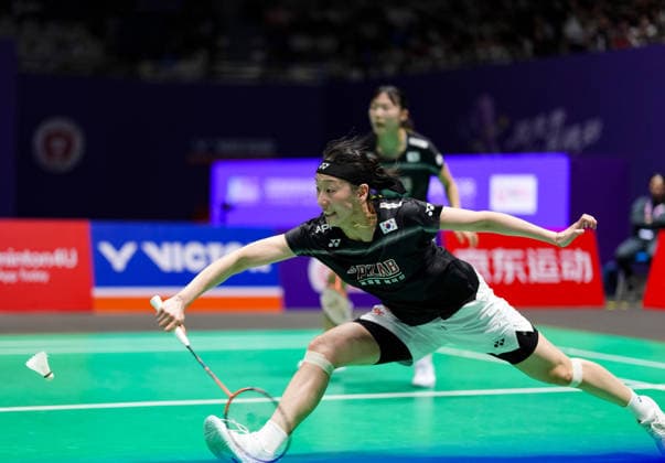 (260725) -- CHANGZHOU, July 25, 2026 -- Baek Ha Na Lee So Hee (front) compete during the women s doubles semifinal match between Liu Shengshu Tan Ning of China and Baek Ha Na Lee So Hee of South Korea at the 2026 China Open badminton tournament in Changzhou, east China s Jiangsu Province, July 25, 2026. ) (SP)CHINA-CHANGZHOU-BADMINTON-CHINA OPEN-WOMEN S DOUBLES (CN) SunxFei 