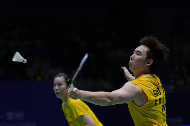 (260725) -- CHANGZHOU, July 25, 2026 -- Guo Xinwa (R) Chen Fanghui compete during the mixed doubles semifinal match between Guo Xinwa Chen Fanghui of China and Dechapol Puavaranukroh Supissara Paewsampran of Thailand at the 2026 China Open badminton tournament in Changzhou, east China s Jiangsu Province, July 25, 2026. ) (SP)CHINA-CHANGZHOU-BADMINTON-CHINA OPEN-MIXED DOUBLES (CN) LixBo 