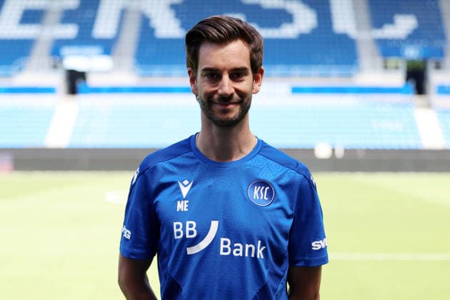24.07.2026, xrekx, Fussball 2.Bundesliga, Karlsruher SC - Fototermin Saison 2026 27 v.l. Marius Emnet, Leiter Physiotherapie (Karlsruher SC) (DFL DFB REGULATIONS PROHIBIT ANY USE OF PHOTOGRAPHS as IMAGE SEQUENCES and or QUASI-VIDEO) Karlsruhe *** July 24, 2026, xrekx, Soccer, 2. Bundesliga, Karlsruher SC Photo Session, 2026–27 Season; from left: Marius Emnet, Head of Physical Therapy at Karlsruher SC. DFL and DFB regulations prohibit any use of photographs as image sequences and or quasi-video. Karlsruhe