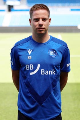 24.07.2026, xrekx, Fussball 2.Bundesliga, Karlsruher SC - Fototermin Saison 2026 27 v.l. Kevin Benz, Physiotherapeut (Karlsruher SC) (DFL DFB REGULATIONS PROHIBIT ANY USE OF PHOTOGRAPHS as IMAGE SEQUENCES and or QUASI-VIDEO) Karlsruhe *** July 24, 2026, xrekx, Soccer 2. Bundesliga, Karlsruher SC Photo Session, 2026–27 Season; from left: Kevin Benz, Physical Therapist, Karlsruher SC. DFL and DFB regulations prohibit any use of photographs as image sequences and or quasi-video. Karlsruhe