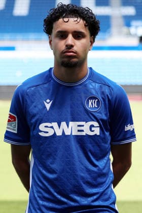 24.07.2026, xrekx, Fussball 2.Bundesliga, Karlsruher SC - Fototermin Saison 2026 27 v.l. Eymen Laghrissi (Karlsruher SC) (DFL DFB REGULATIONS PROHIBIT ANY USE OF PHOTOGRAPHS as IMAGE SEQUENCES and or QUASI-VIDEO) Karlsruhe *** July 24, 2026, xrekx, Soccer 2. Bundesliga, Karlsruher SC Photo Op, 2026–27 Season, from left: Eymen Laghrissi, Karlsruher SC. DFL and DFB regulations prohibit any use of photographs as image sequences and or quasi-video. Karlsruhe