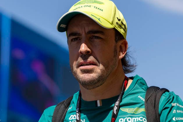 Formula 1 AWS Hungarian Grand Prix 2026 Maxime Le Juste OVERTAKE MAXPPP - Budapest 25 07 2026 14 ALONSO Fernando (esp), Aston Martin Aramco Formula One Team, portrait at the Formula 1 AWS Hungarian Grand Prix 2026, the 11th round of the 2026 FIA Formula 1 World Championship, WM, Weltmeisterschaft at the Hungaroring in Budapest, Hungary, from 23 to 26 July 2026 Budapest Hungaroring Hungary  Copyright: xOVERTAKE MAXPPPxMaximexLexJustex OVT202607250326 OVT202607250326