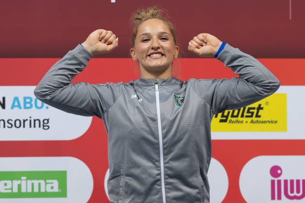 Deutsche Meisterschaften im Gerätturnen 2026, Gerätfinals Deutsche Meisterin im Sprung: Karina Schönmaier (TuS 1861 Chemnitz-Altendorf). Deutsche Meisterschaften im Gerätturnen, Gerätfinals, am 25. Juli 2026 in der ZAG-Arena in Hannover., Hannover Niedersachsen Deutschland ZAG Arena *** 2026 German Artistic Gymnastics Championships, Apparatus Finals; German Champion in Vault: Karina Schönmaier, TuS 1861 Chemnitz Altendorf; German Artistic Gymnastics Championships, Apparatus Finals, on July 25, 2026, at the ZAG Arena in Hanover, Hanover, Lower Saxony, Germany, ZAG Arena